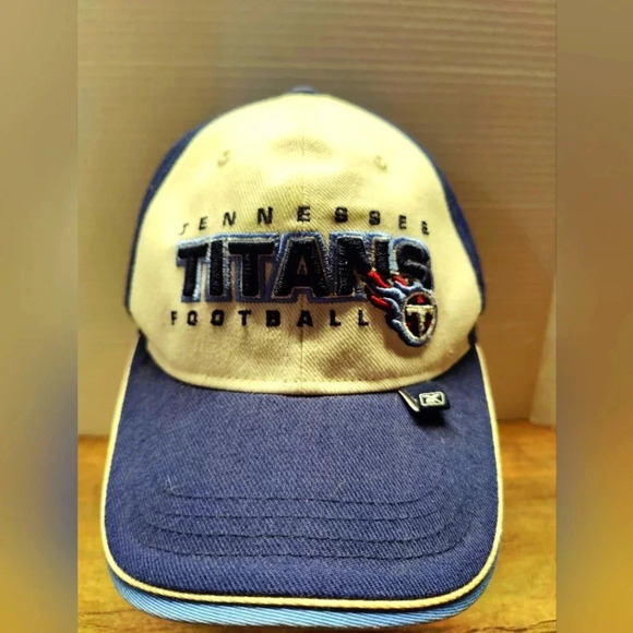Tennessee Titans Football Hat Cap, One-size Adjustable, VGC, Reebok - Picture 1 of 7